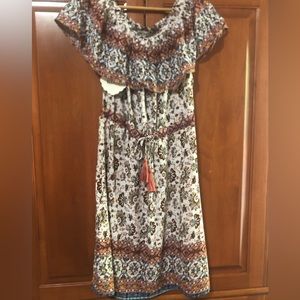 Knox Rose Cream Flowery Dress Size XS NWT
